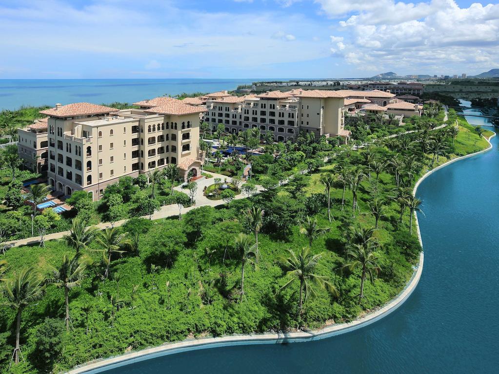 วินด์แฮม แกรนด์พลาซ่า รอยัล ไห่นานหลงมูเบย์ Hotel Ledong ภายนอก รูปภาพ