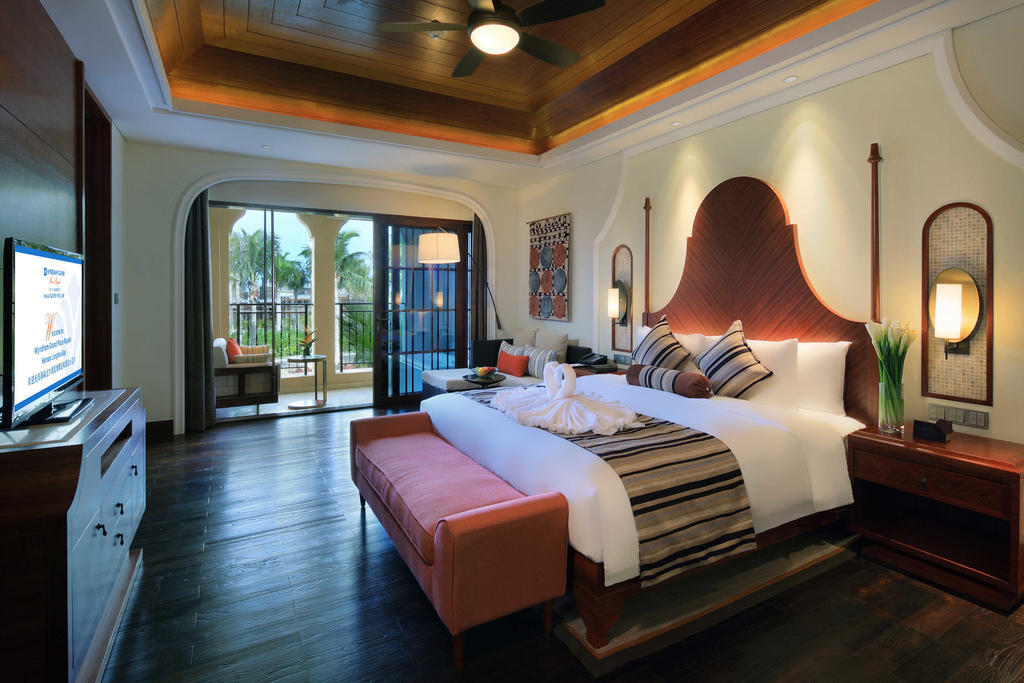 วินด์แฮม แกรนด์พลาซ่า รอยัล ไห่นานหลงมูเบย์ Hotel Ledong ภายนอก รูปภาพ